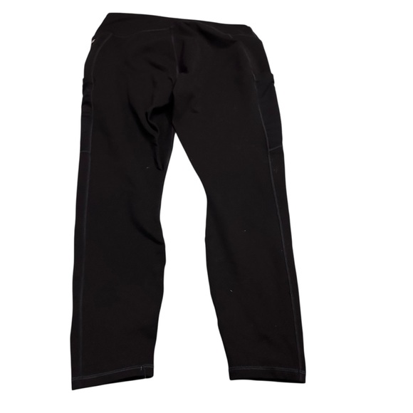 Fabletics Women's Black Cropped Leggings - Picture 2 of 4